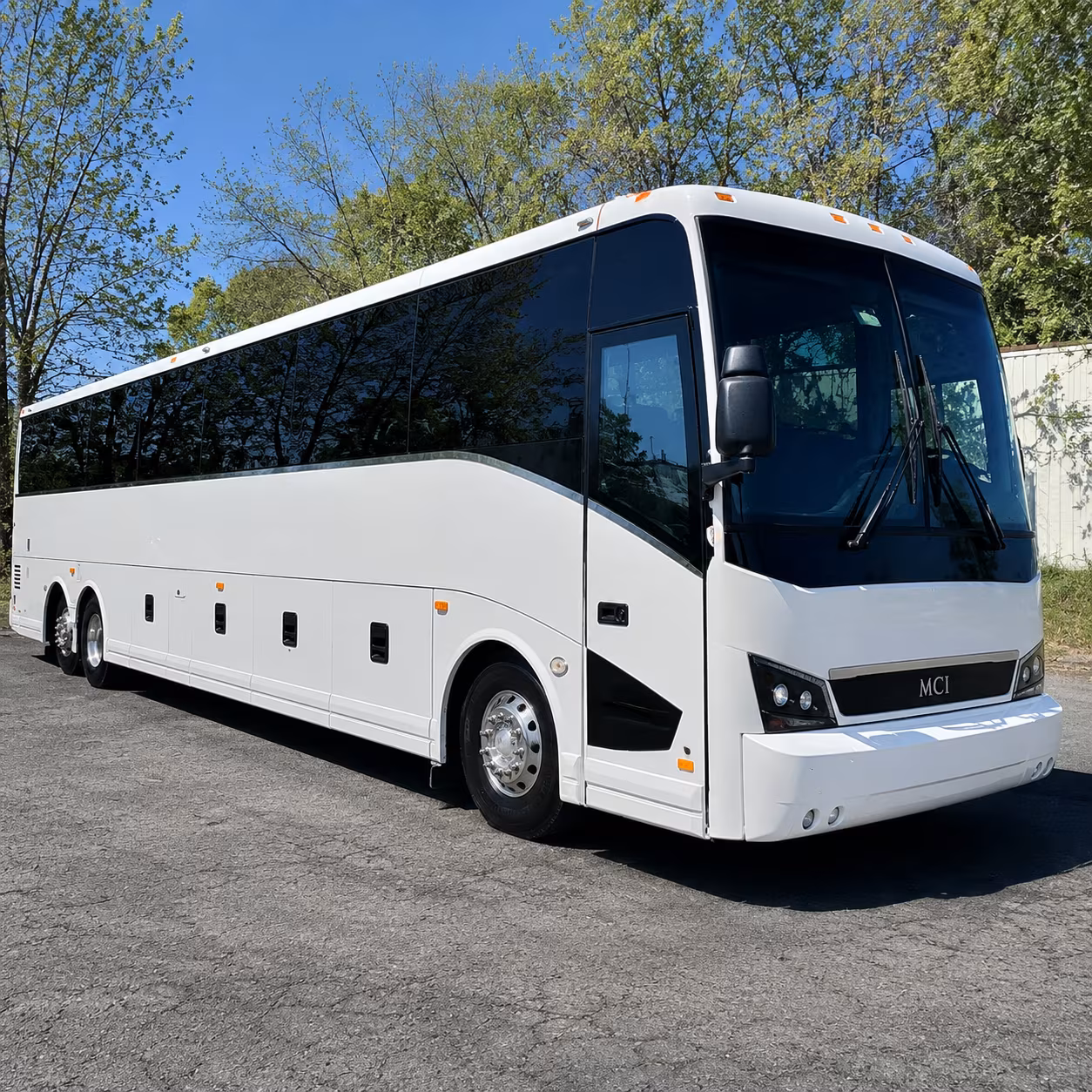 shuttle your team between alameda and oakland international airport