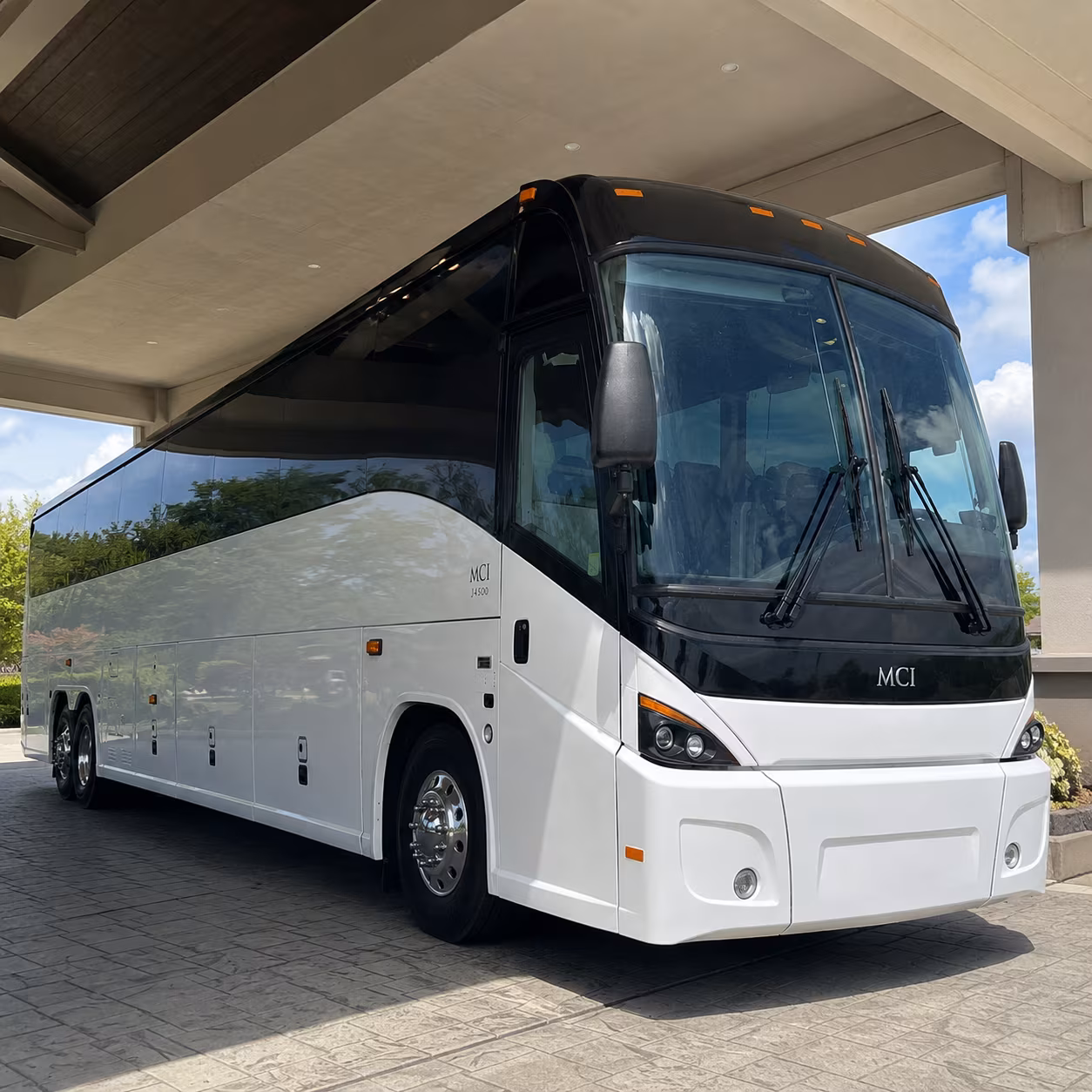 with alamedacharterbuscompany com you ll always find the right bus for your alameda airport trip